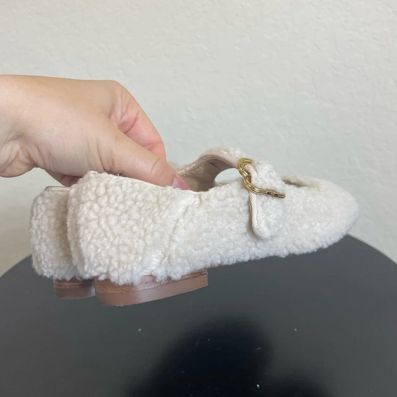 Sam Edelman Kids Cream Fuzzy Dress Shoes - Picture 11 of 11